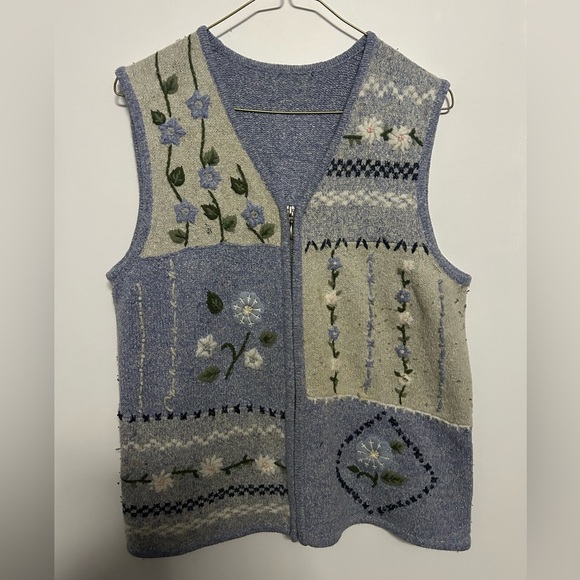 Vintage Jackets & Blazers - Vintage Blue and Cream Floral Knit Vest
